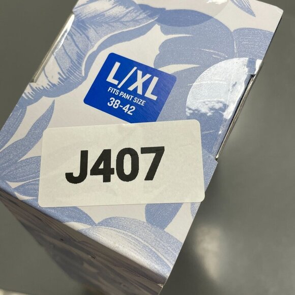 NEW Tommy Bahama Men's L/XL 38-42 Navy/Brown Reversible Belt Leather Trim - Picture 7 of 8